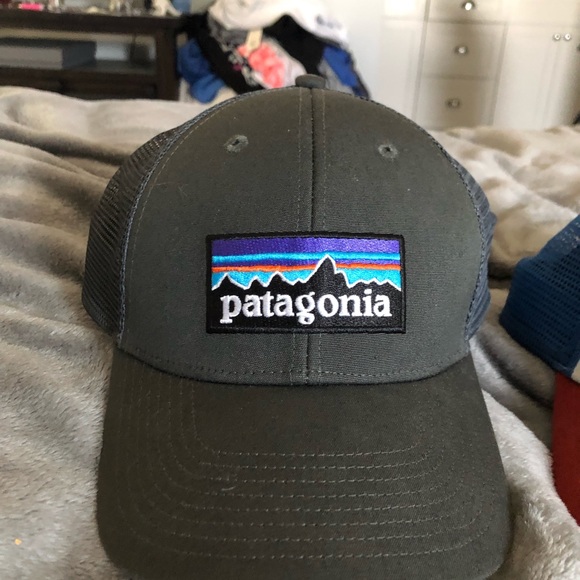 Patagonia Trucker Hats x 2 - Picture 2 of 3